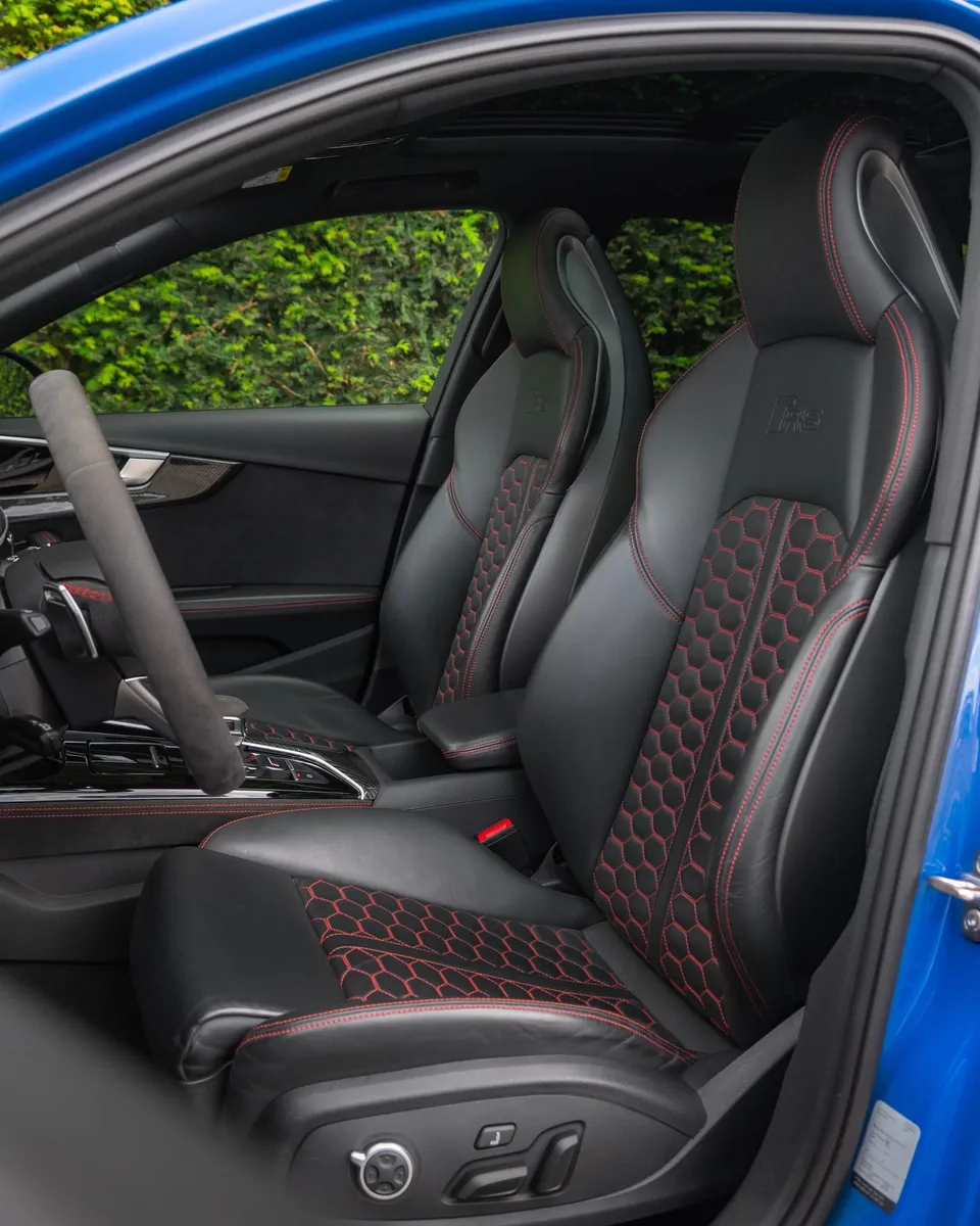 Frame 007 — Audi RS4 Avant ABT