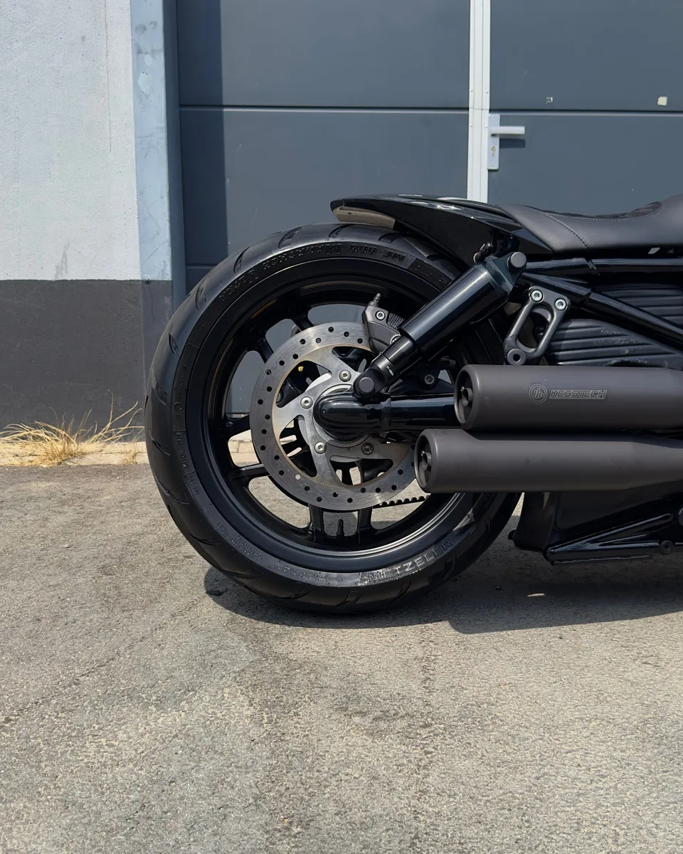 Frame 082 — Harley-Davidson Night Rod Special