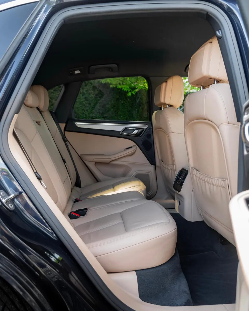 Frame 017 — Porsche Macan S